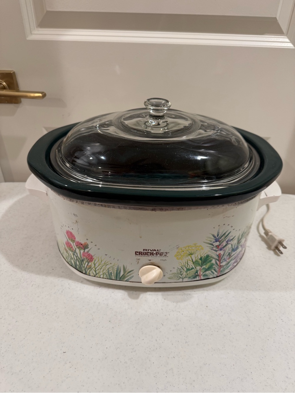 Rival Crock-Pot Floral Large Slow Cooker  ~ Great for making Soups and Chili